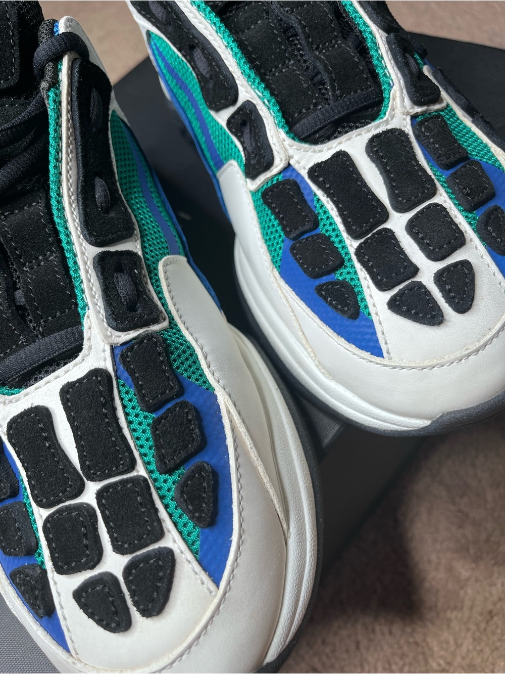 AMIRI Bone Runner Sneaker - Picture 6 of 9